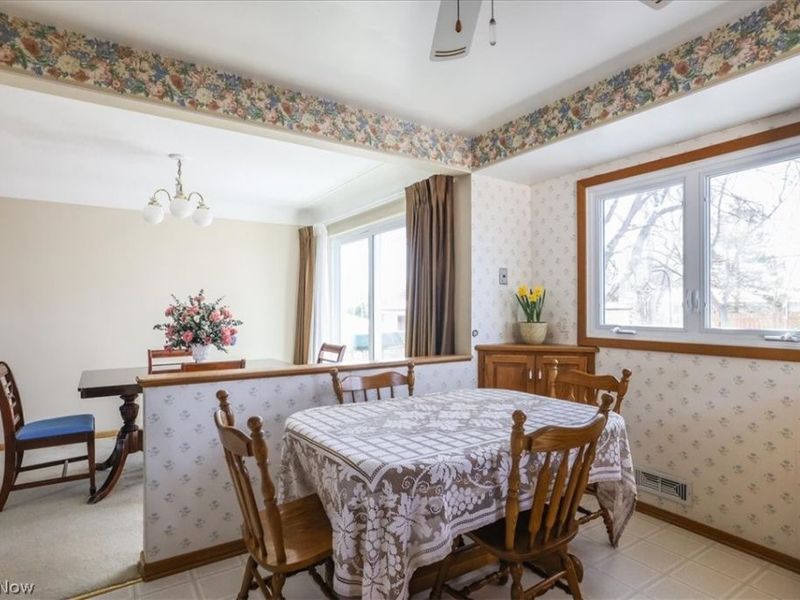 2915 Friar Drive , Parma, OH 44134 Photo 16