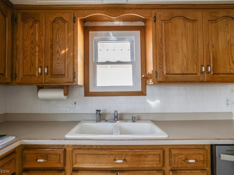 2915 Friar Drive , Parma, OH 44134 Photo 18