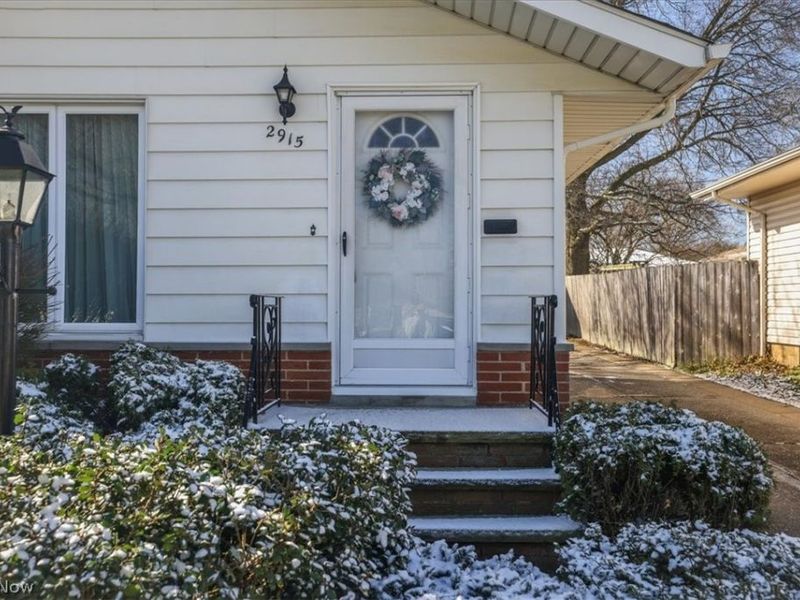 2915 Friar Drive , Parma, OH 44134 Photo 2