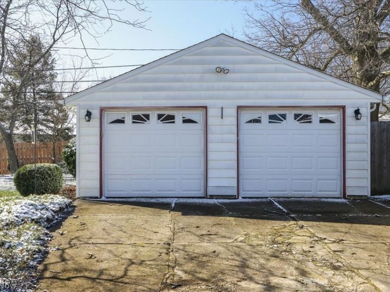 2915 Friar Drive , Parma, OH 44134 Photo 3