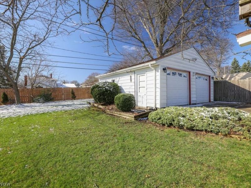 2915 Friar Drive , Parma, OH 44134 Photo 4