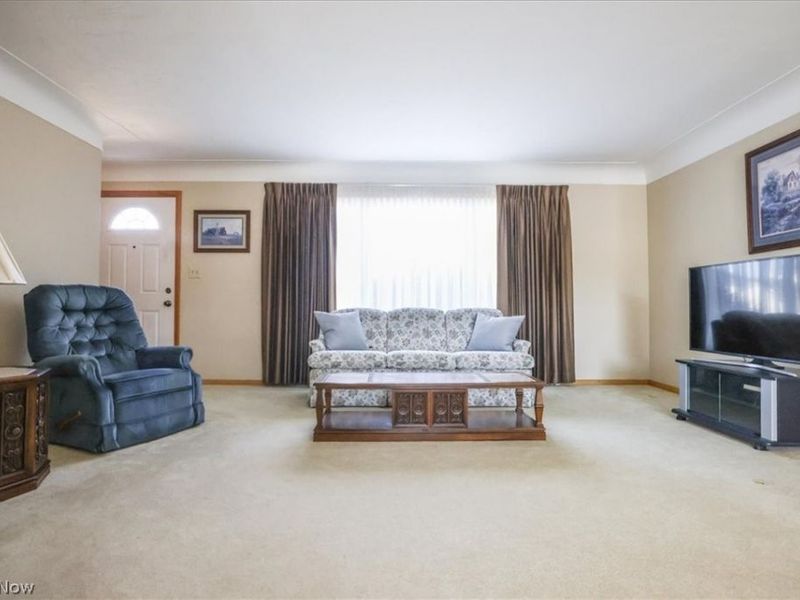 2915 Friar Drive , Parma, OH 44134 Photo 8