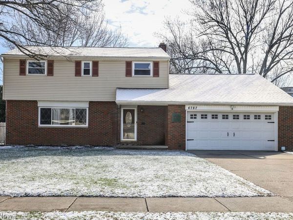 6787 Anthony Lane , Parma Heights, OH 44130