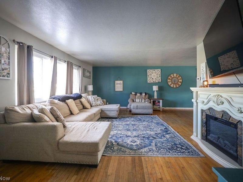 6787 Anthony Lane, Parma Heights, OH 44130 Photo 4