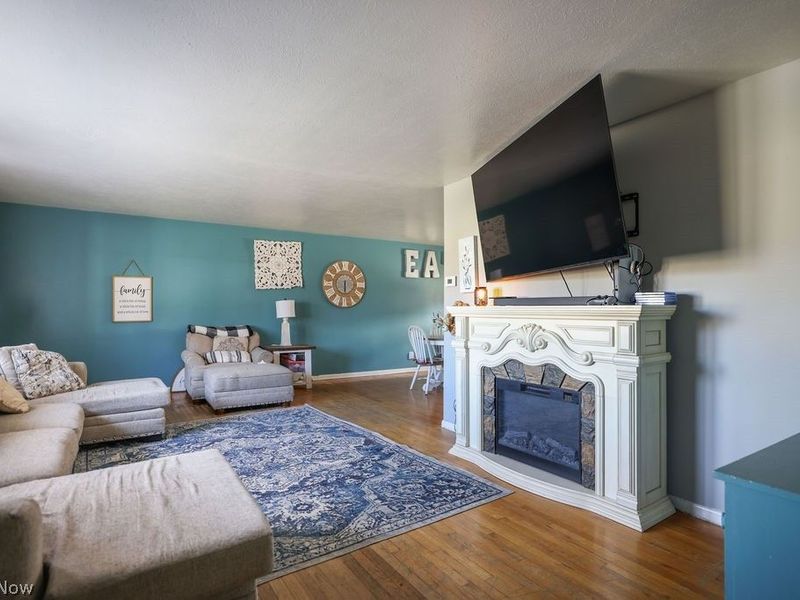 6787 Anthony Lane, Parma Heights, OH 44130 Photo 5