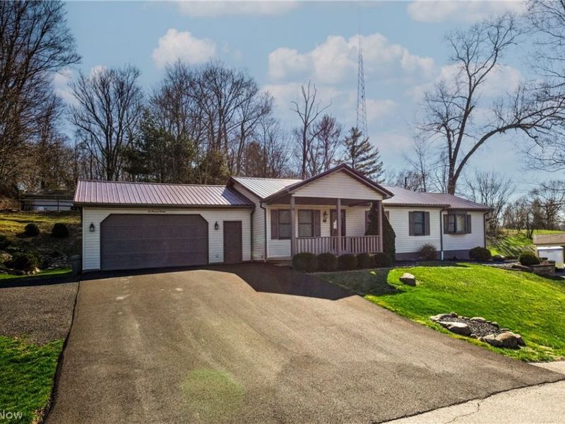 616 N James Street , East Palestine, OH 44413 Photo 2