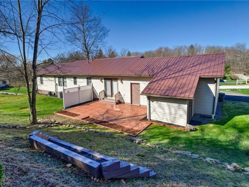 616 N James Street , East Palestine, OH 44413 Photo 8