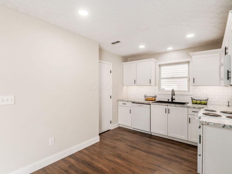 5487 Beresford Street , Unit 227, Canal Winchester, OH 43110 Photo 10