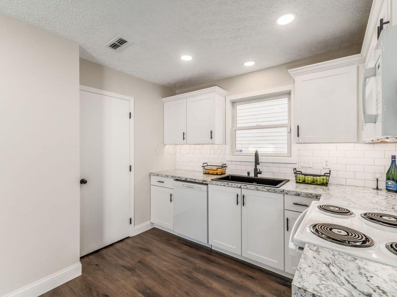 5487 Beresford Street , Unit 227, Canal Winchester, OH 43110 Photo 13