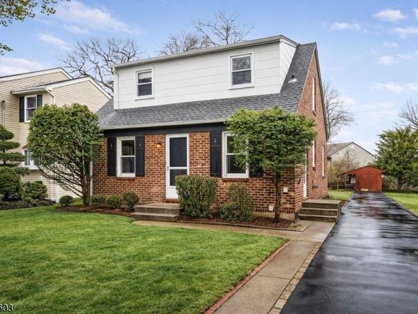 92 Hickory St, Dumont, NJ 07628