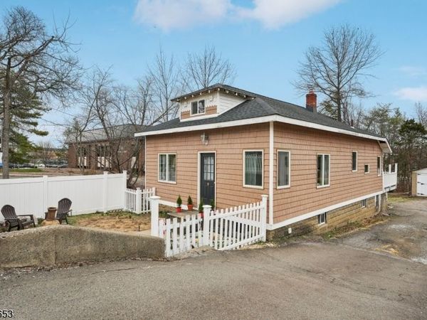 1492 Alps Rd, Wayne, NJ 07470