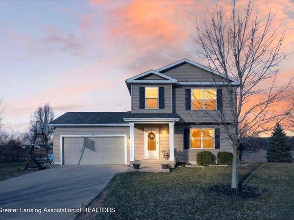 509 Galaxy Way, St. Johns, MI 48879