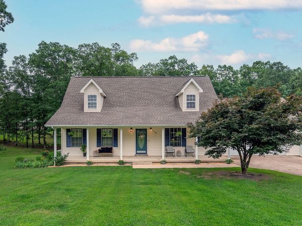 115 Pin Oaks Ln , Hohenwald, TN 38462