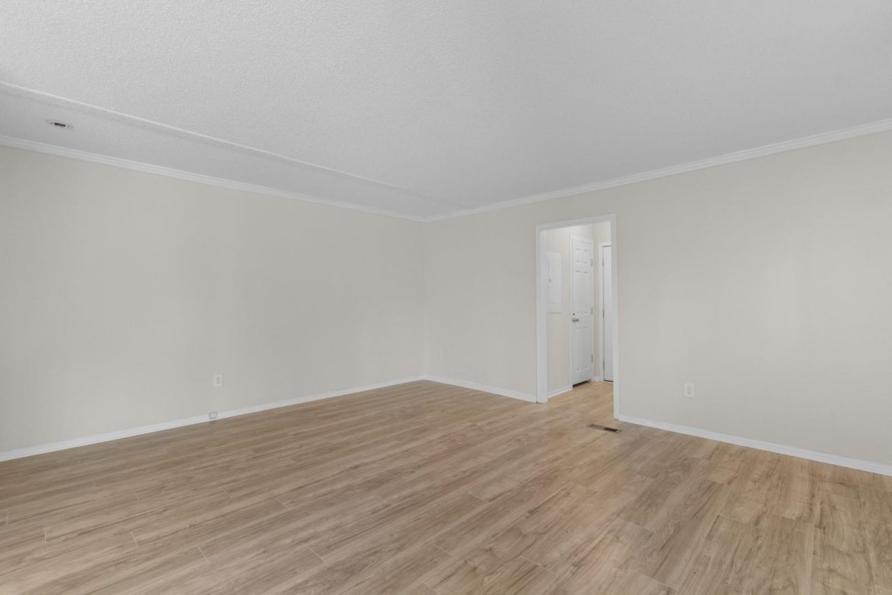 1585 Stone Ave. Photo 17