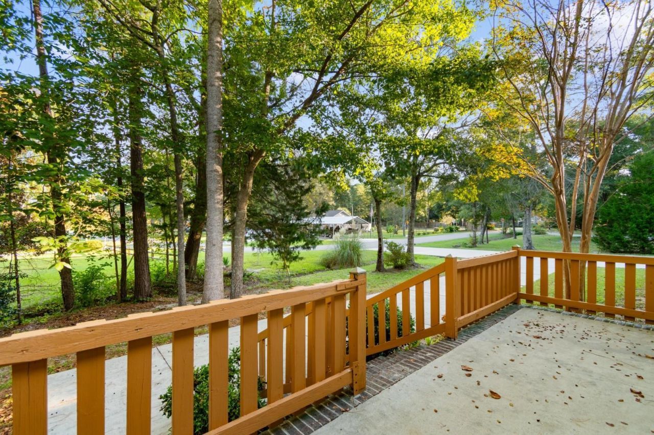 1585 Stone Ave. Photo 4