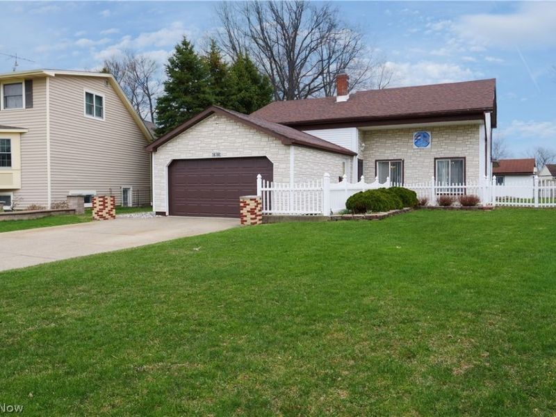 36360 Sunset Drive, Eastlake, OH 44095 Photo 1