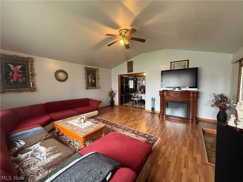 36360 Sunset Drive, Eastlake, OH 44095 Photo 13