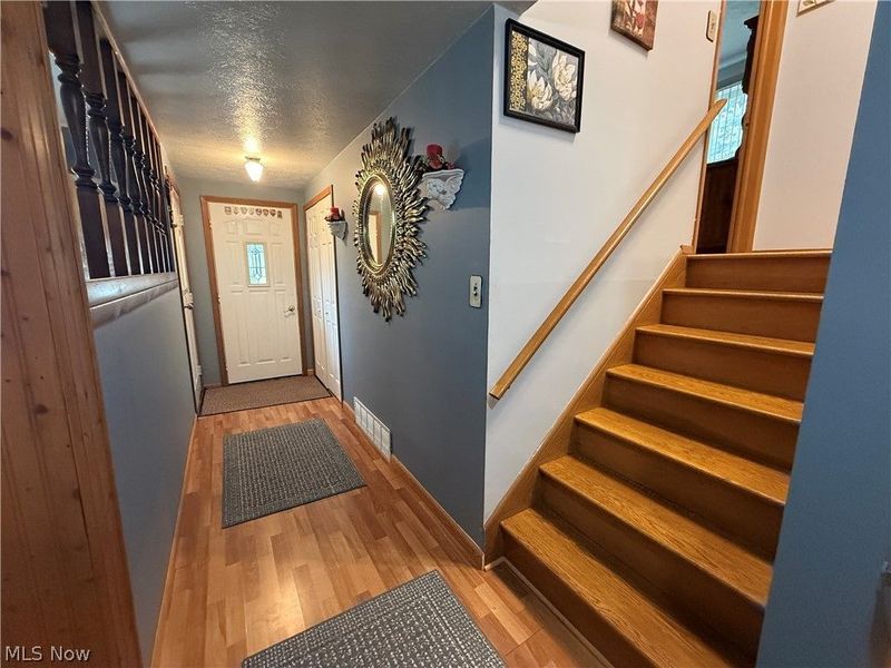 36360 Sunset Drive, Eastlake, OH 44095 Photo 2