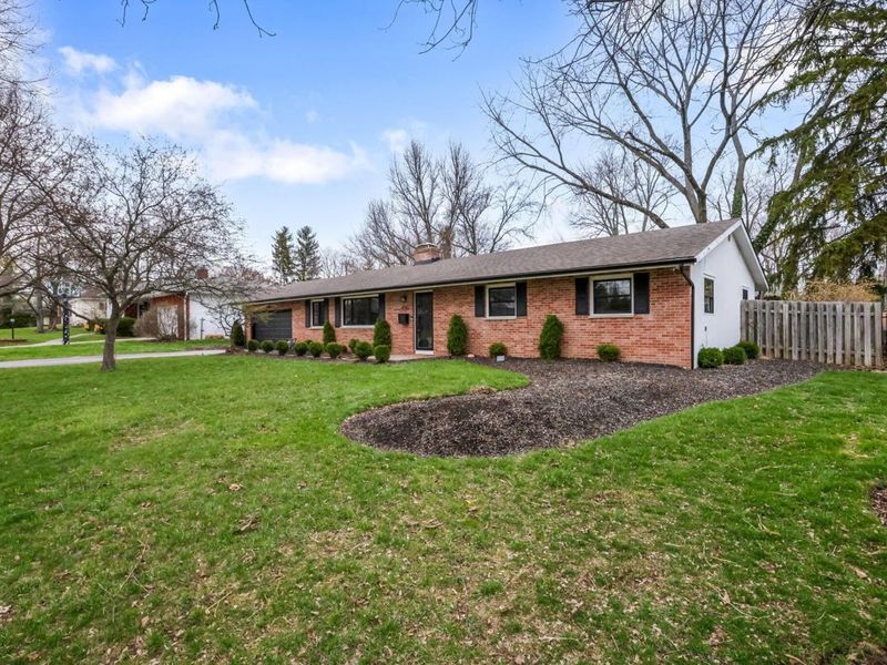 4370 Harborough Road, Columbus, OH 43220 Photo 3