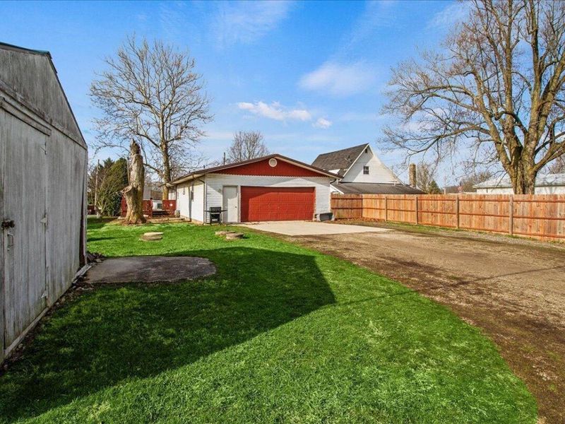 10537 Columbus Street , Middleburg, OH 43336 Photo 14