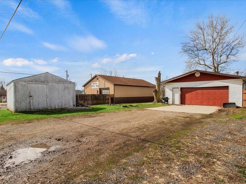 10537 Columbus Street , Middleburg, OH 43336 Photo 15