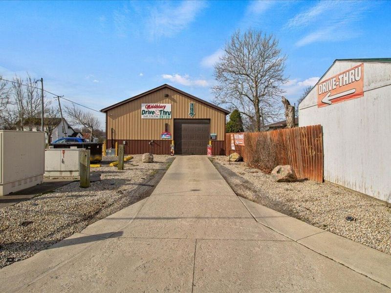 10537 Columbus Street , Middleburg, OH 43336 Photo 4