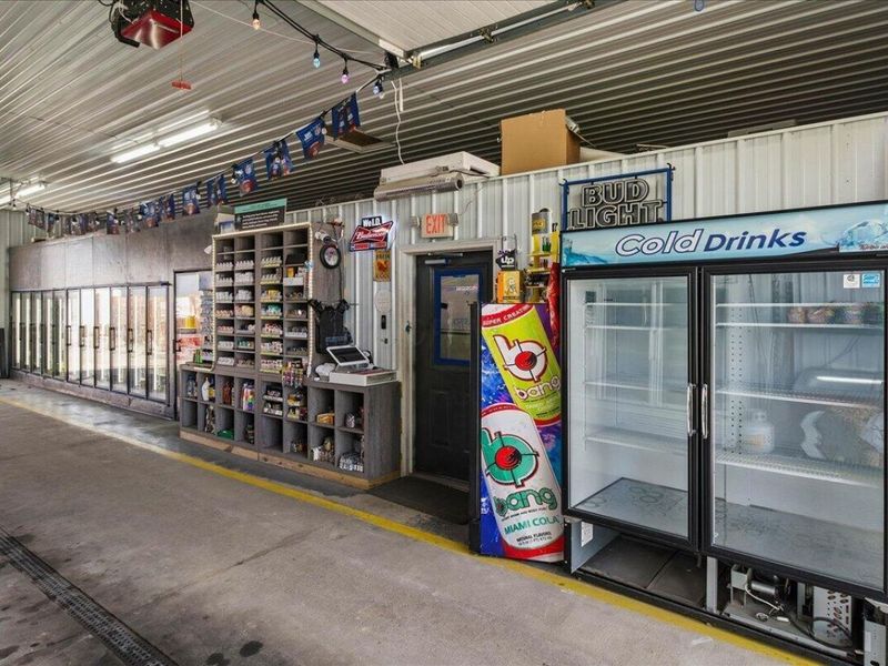 10537 Columbus Street , Middleburg, OH 43336 Photo 6