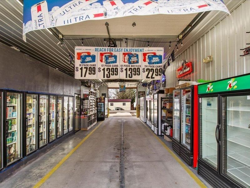 10537 Columbus Street , Middleburg, OH 43336 Photo 8