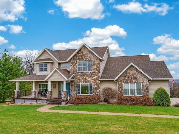 N9181 Cardinal Crest Lane, New Glarus, WI 53574