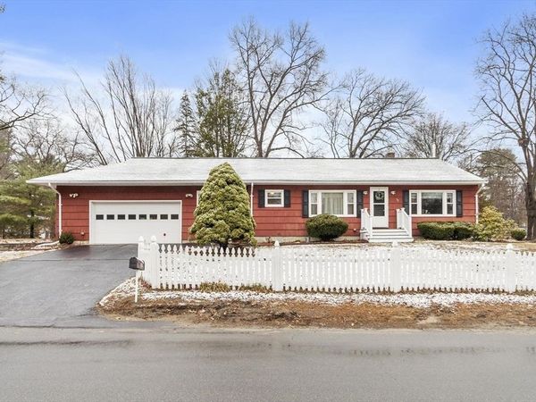 37 Manning Road, Chelmsford, MA 01824