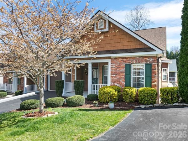 25 Old Pasture Way, Hendersonville, NC 28739