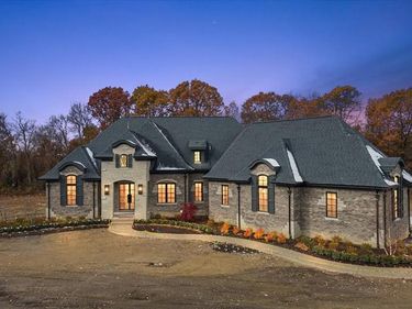 1597 Vista Drive, Oakland Twp, MI 48363