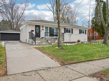 1156 Sycamore Drive, Rochester, MI 48307