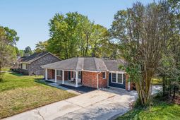 24 Lighthouse Drive photo 4