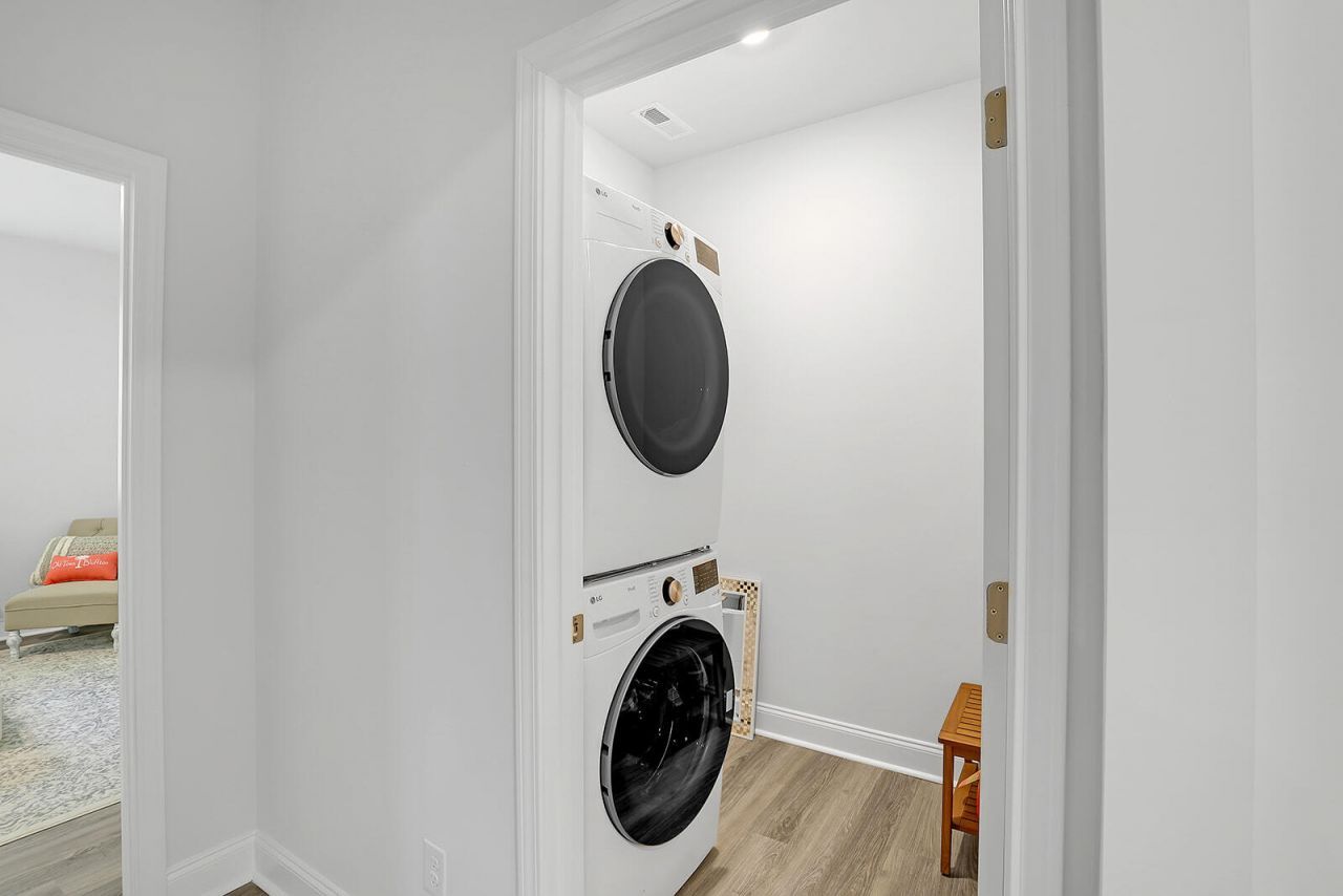 184 Twickenham Loop Photo 13