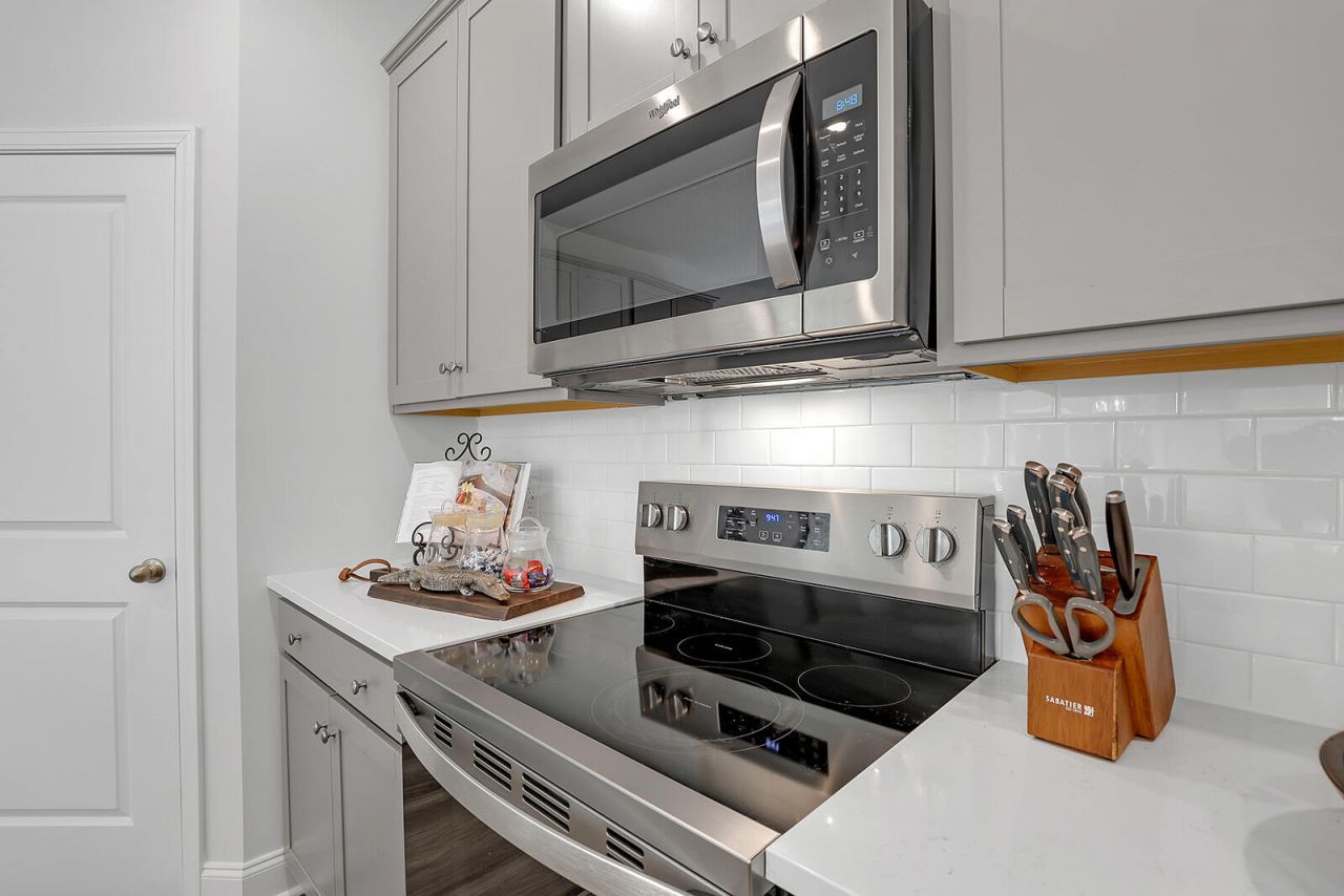 184 Twickenham Loop Photo 18