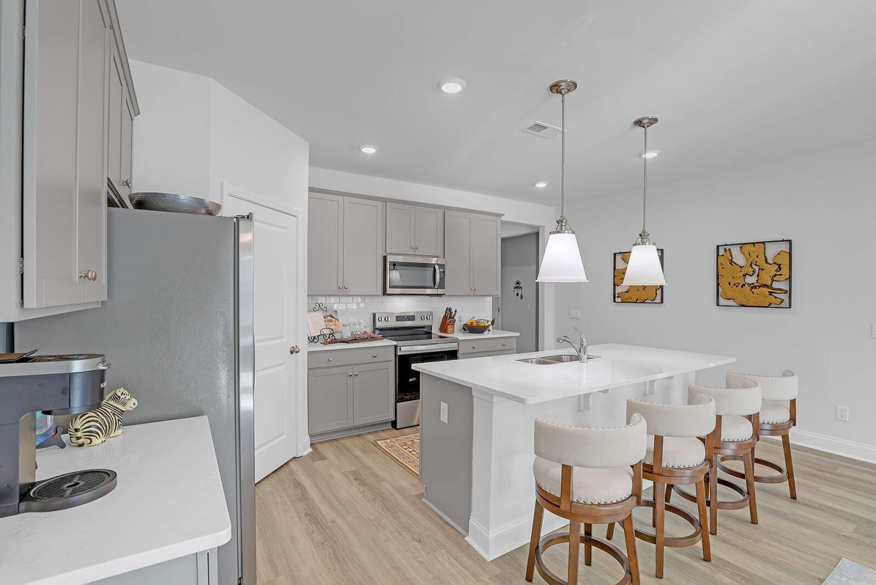 184 Twickenham Loop Photo 20