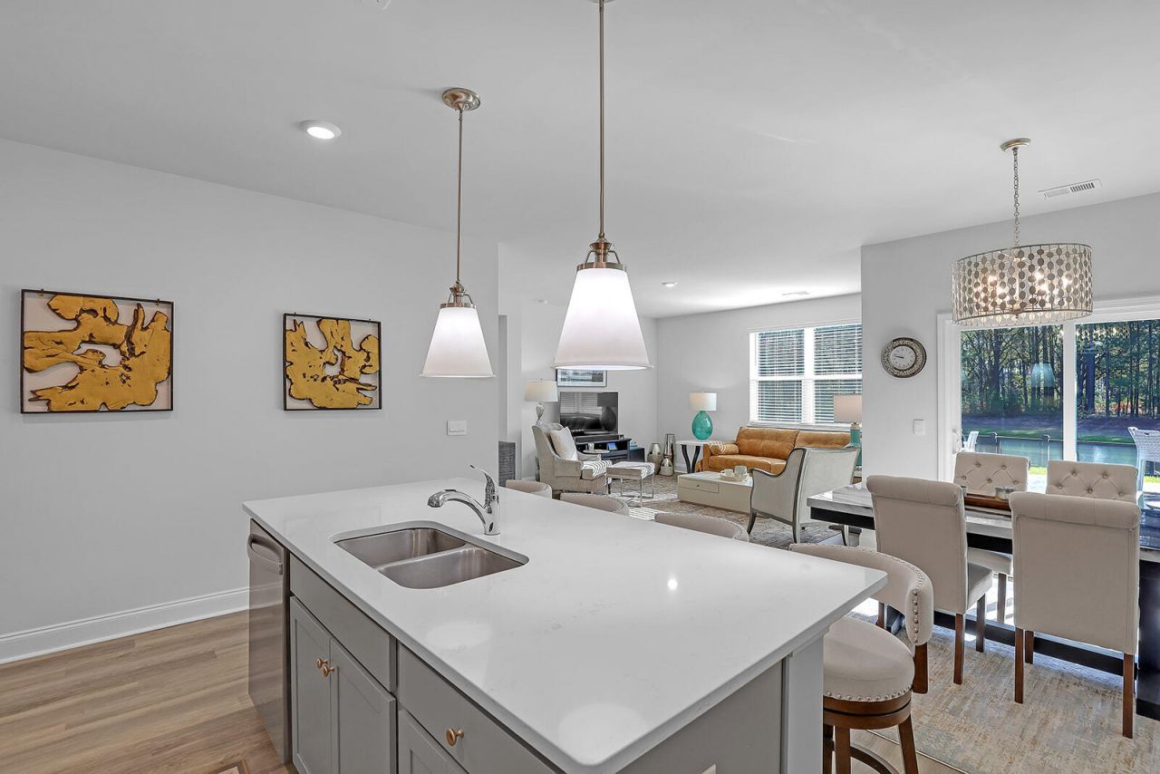 184 Twickenham Loop Photo 21