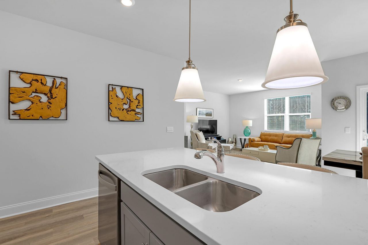 184 Twickenham Loop Photo 22