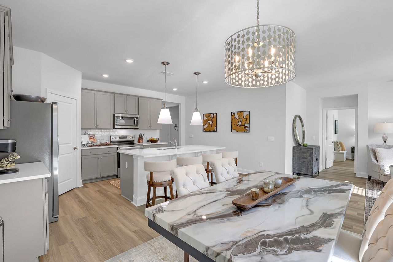 184 Twickenham Loop Photo 25