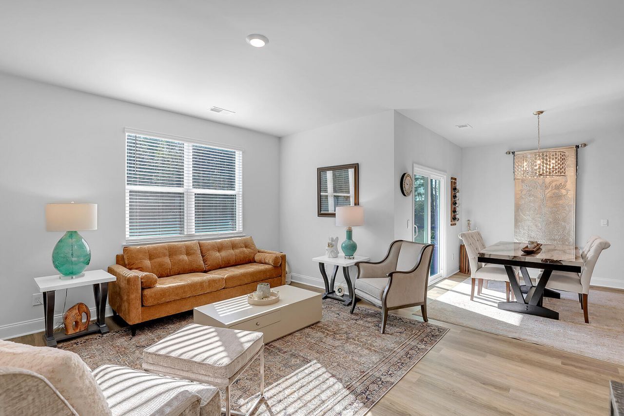 184 Twickenham Loop Photo 27