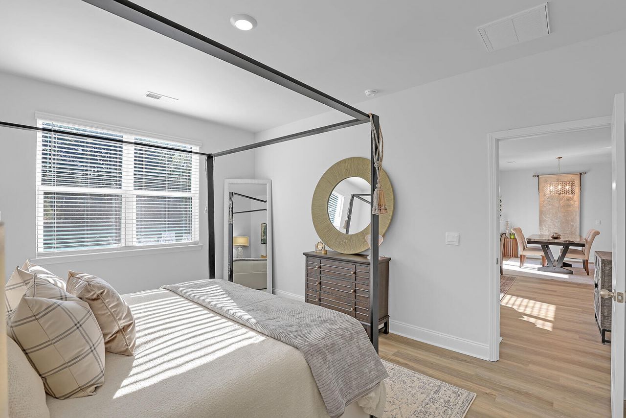 184 Twickenham Loop Photo 31