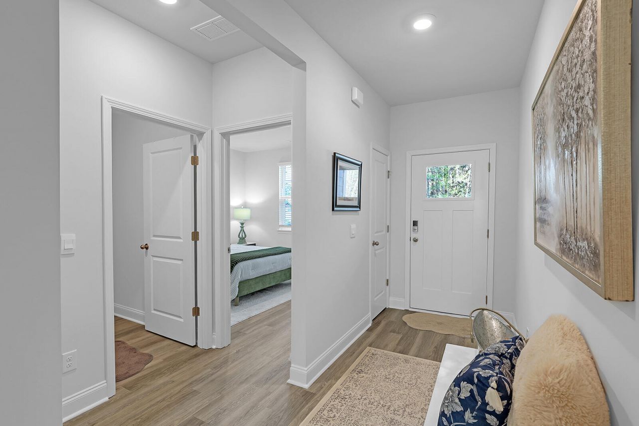 184 Twickenham Loop Photo 7