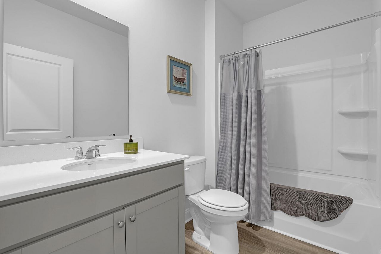 184 Twickenham Loop Photo 9