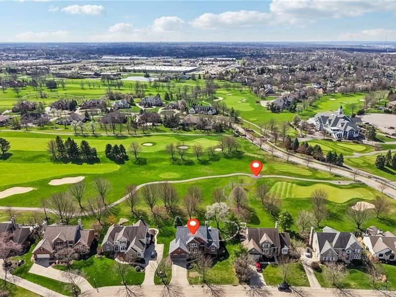 7389 Saint Ives Place, West Chester, OH 45069 Photo 2