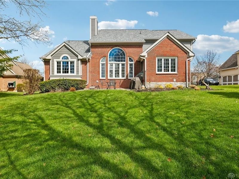 7389 Saint Ives Place, West Chester, OH 45069 Photo 4