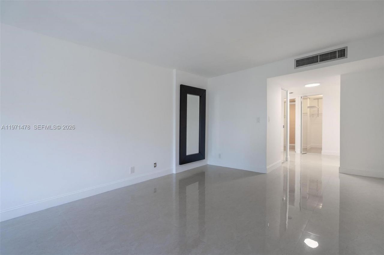 20347 W Country Club Dr , Unit TH15, Aventura, FL 33180 Photo