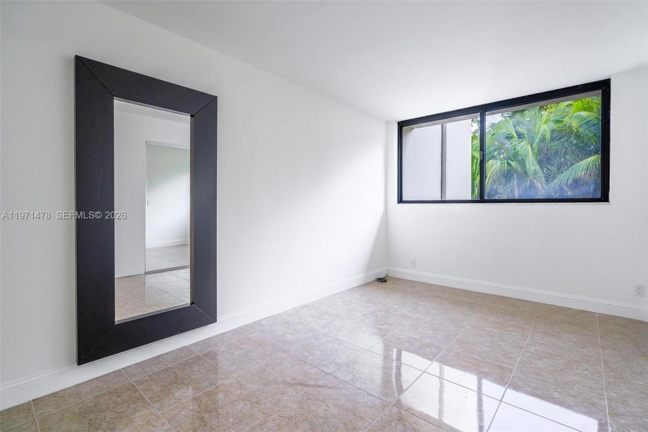 20347 W Country Club Dr, Unit TH15, Aventura, FL 33180 Photo