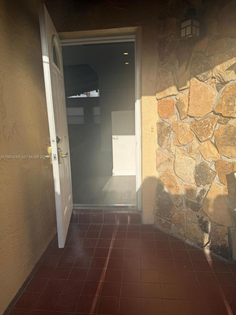 516 Briarwood Cir , Unit 1-51, Hollywood, FL 33024 Photo