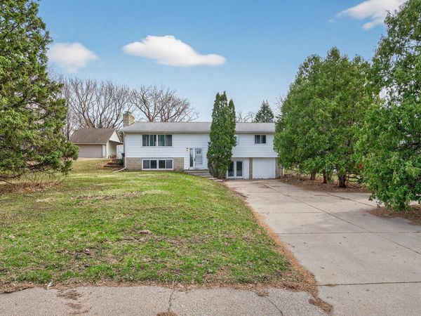 2850 Pilot Knob Road, Eagan, MN 55121